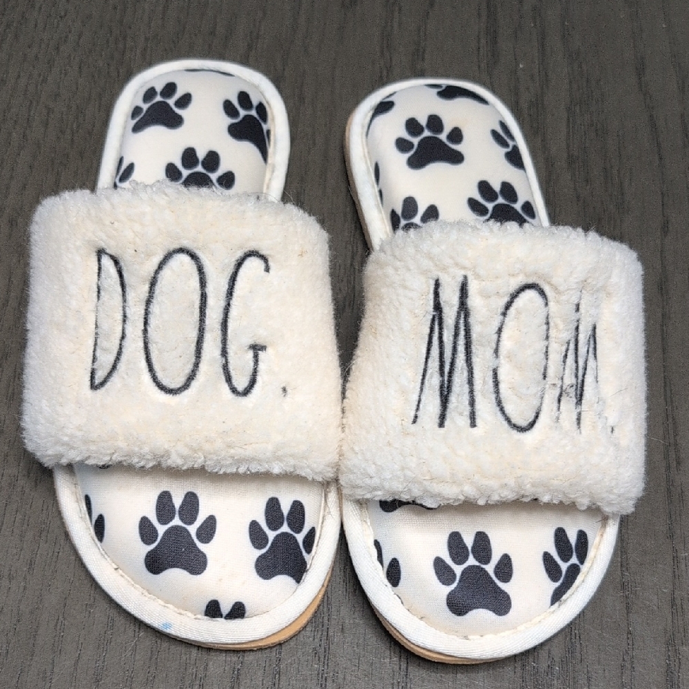 RAE DUNN DOG MOM SLIPPERS 🐾